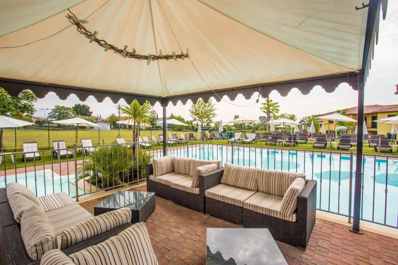 Moniga del Garda Residence Karina المظهر الخارجي الصورة