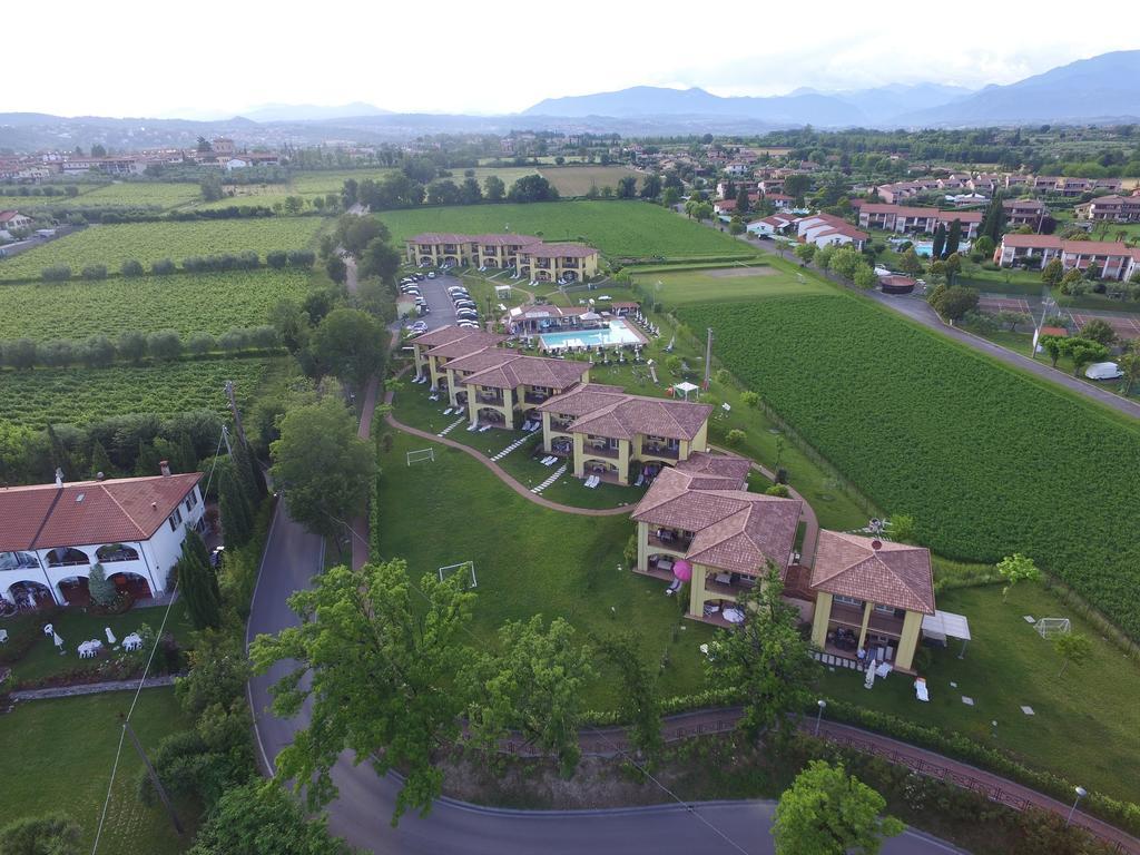 Moniga del Garda Residence Karina المظهر الخارجي الصورة
