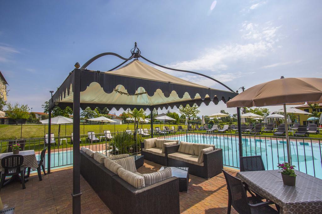 Moniga del Garda Residence Karina المظهر الخارجي الصورة