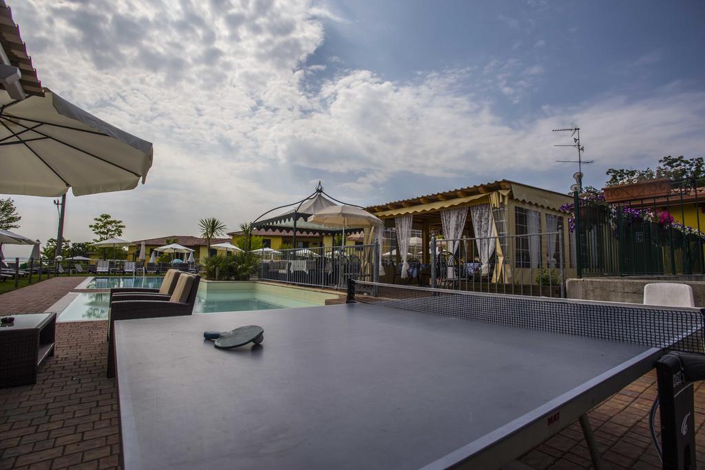 Moniga del Garda Residence Karina المظهر الخارجي الصورة