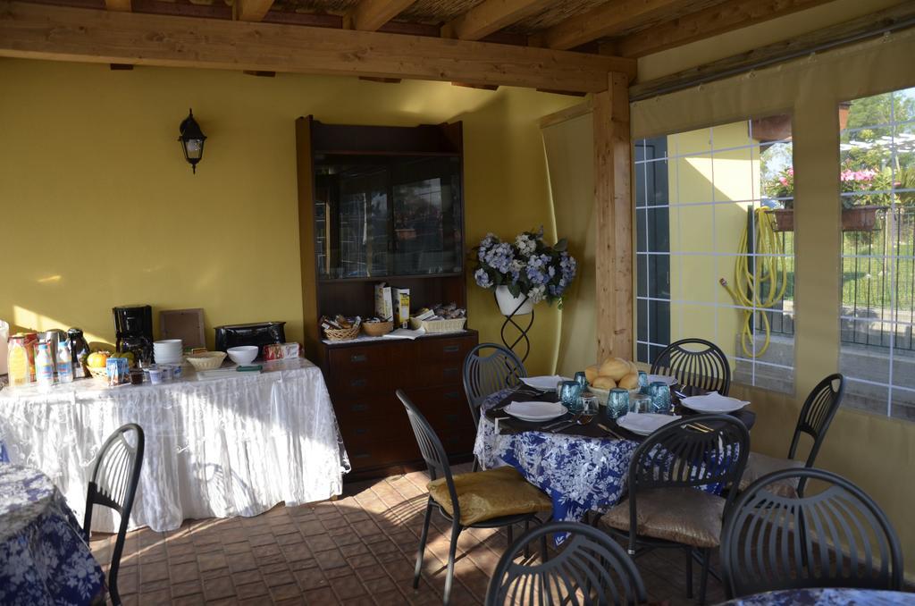Moniga del Garda Residence Karina المظهر الخارجي الصورة