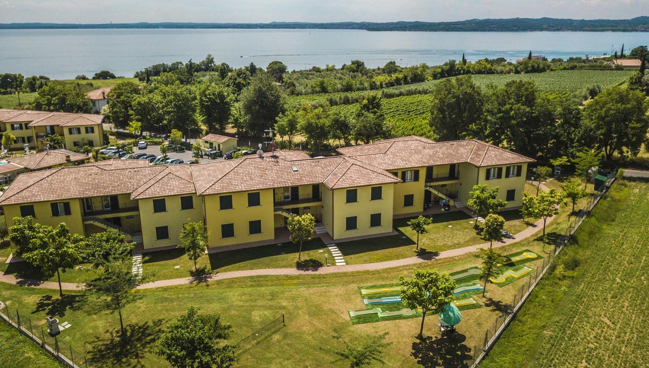 Moniga del Garda Residence Karina المظهر الخارجي الصورة