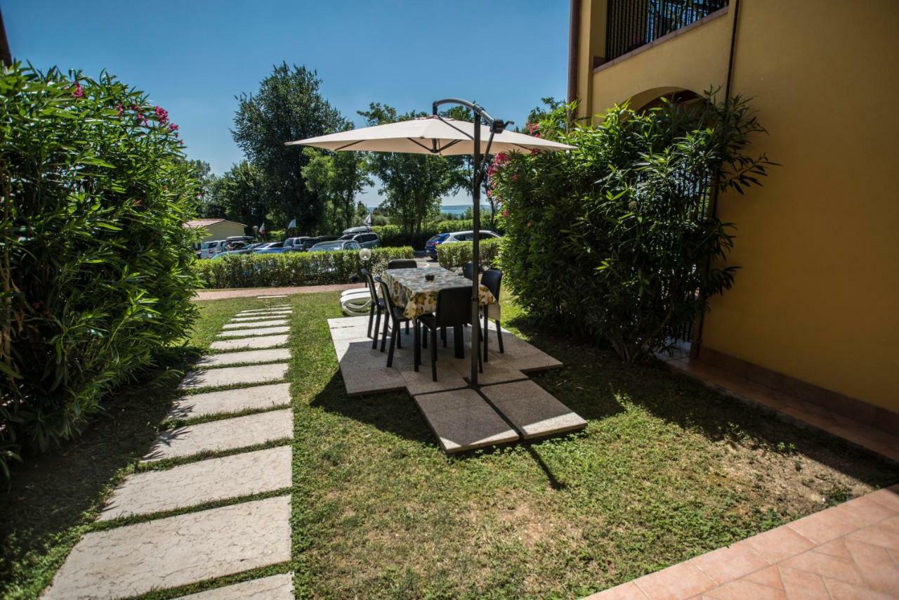 Moniga del Garda Residence Karina المظهر الخارجي الصورة