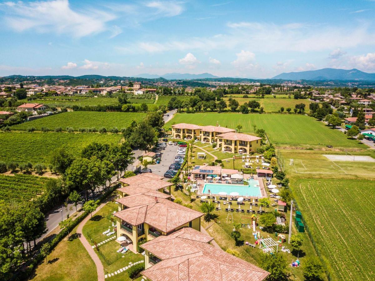 Moniga del Garda Residence Karina المظهر الخارجي الصورة