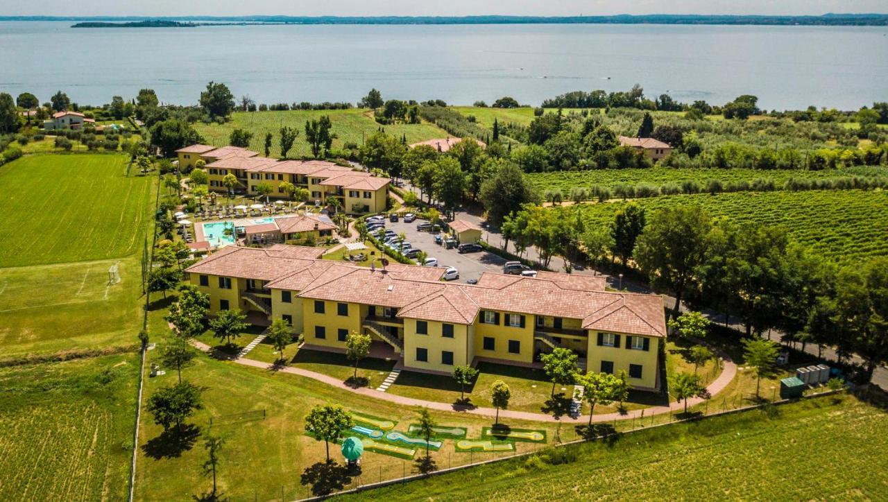 Moniga del Garda Residence Karina المظهر الخارجي الصورة