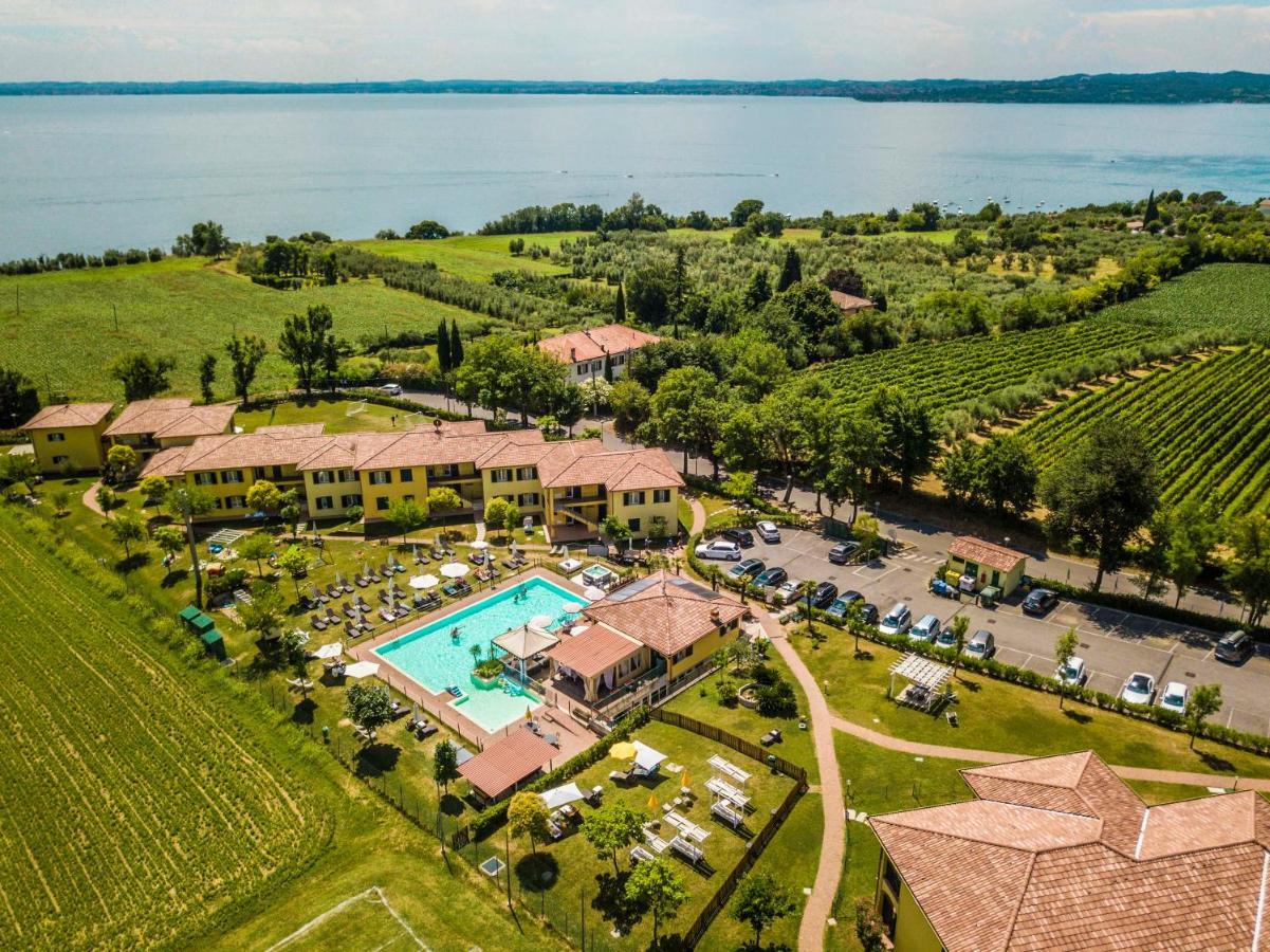 Moniga del Garda Residence Karina المظهر الخارجي الصورة