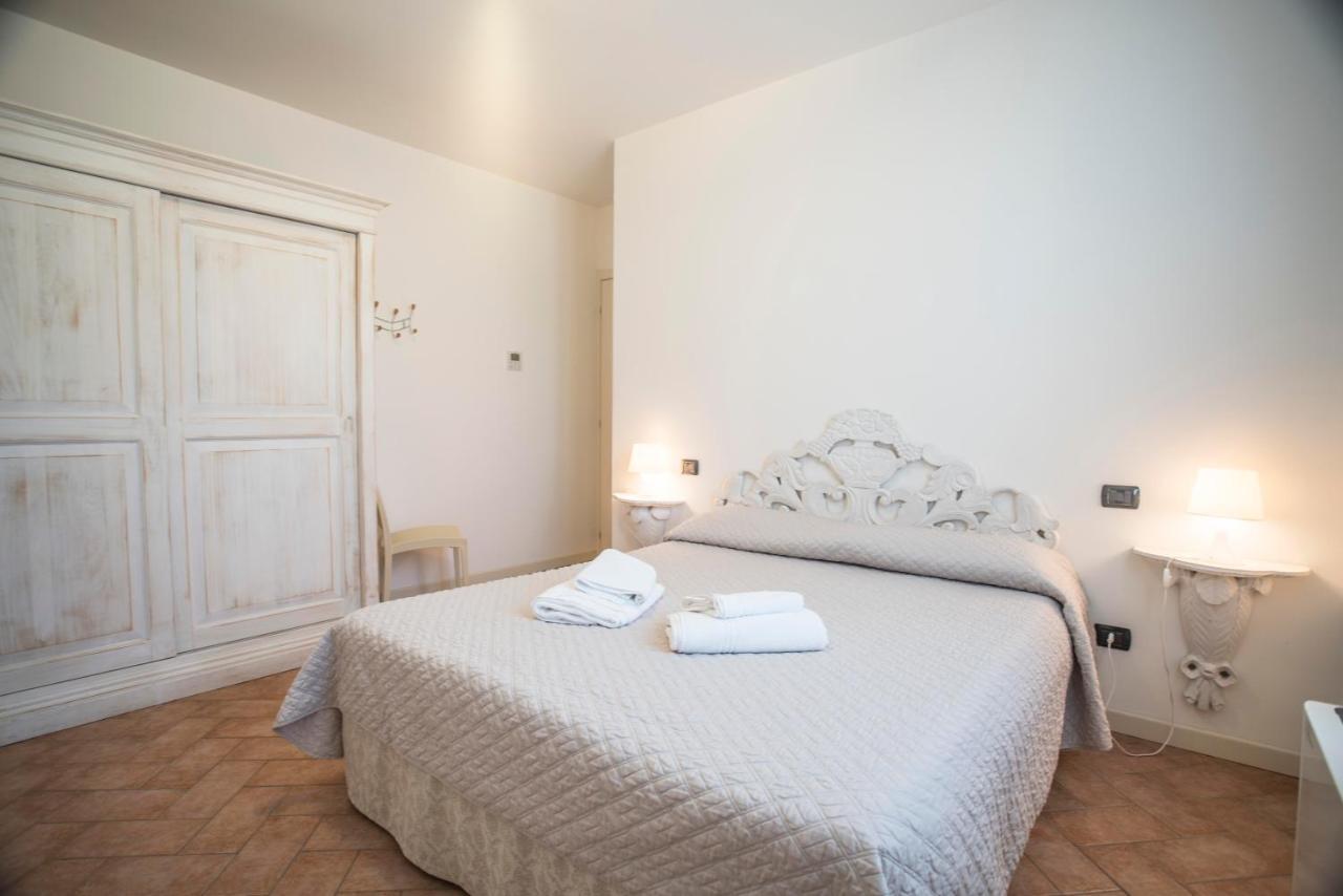 Moniga del Garda Residence Karina المظهر الخارجي الصورة