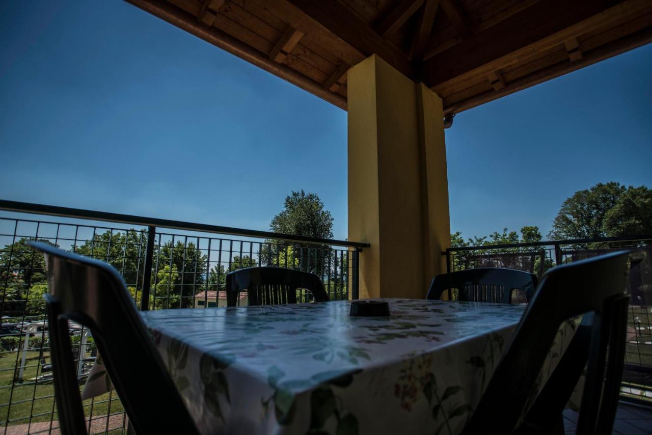 Moniga del Garda Residence Karina المظهر الخارجي الصورة